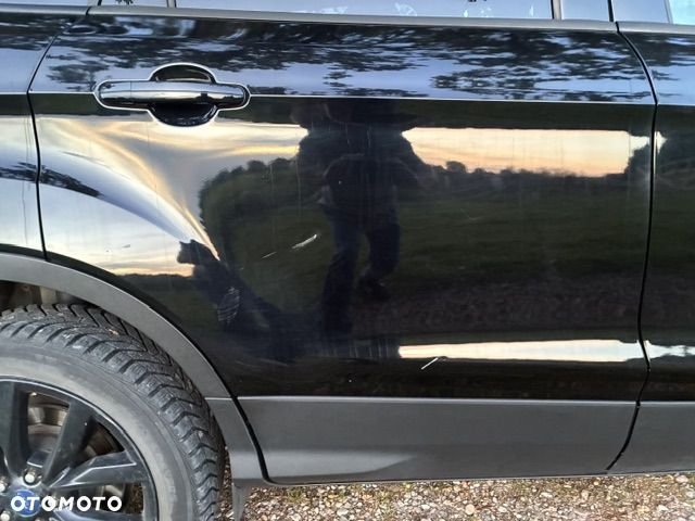 Ford Escape 2.0 EcoBoost AWD Titanium - 4