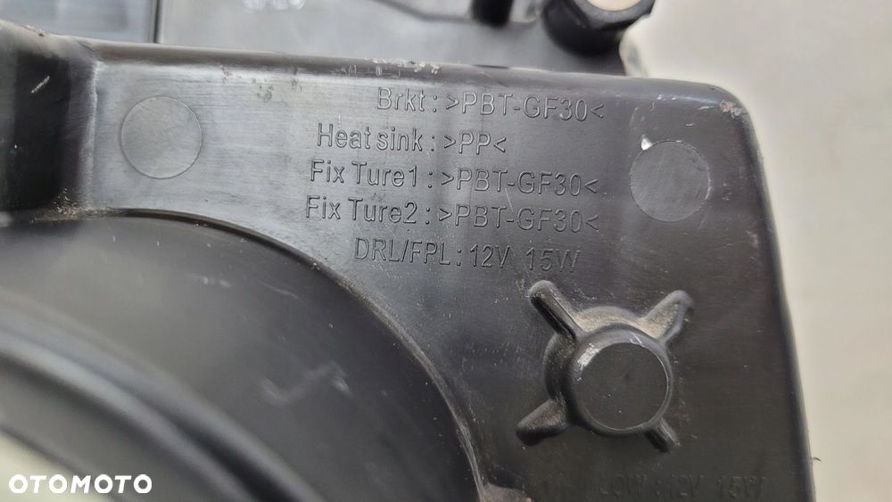 LAMPA PRAWA PRZÓD PRZEDNIA LEVC TX VN5 - 14