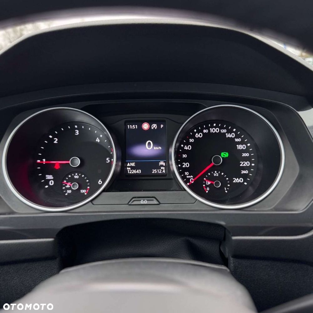 Volkswagen Tiguan - 35