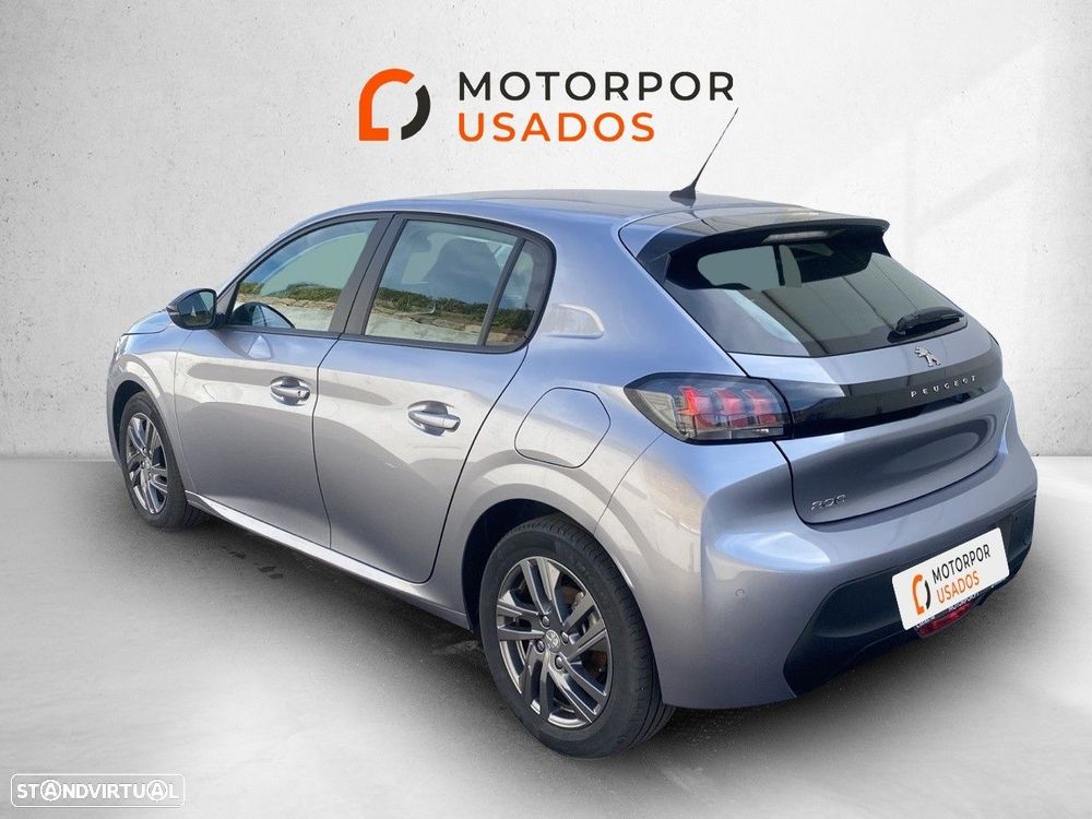 Peugeot 208 - 7