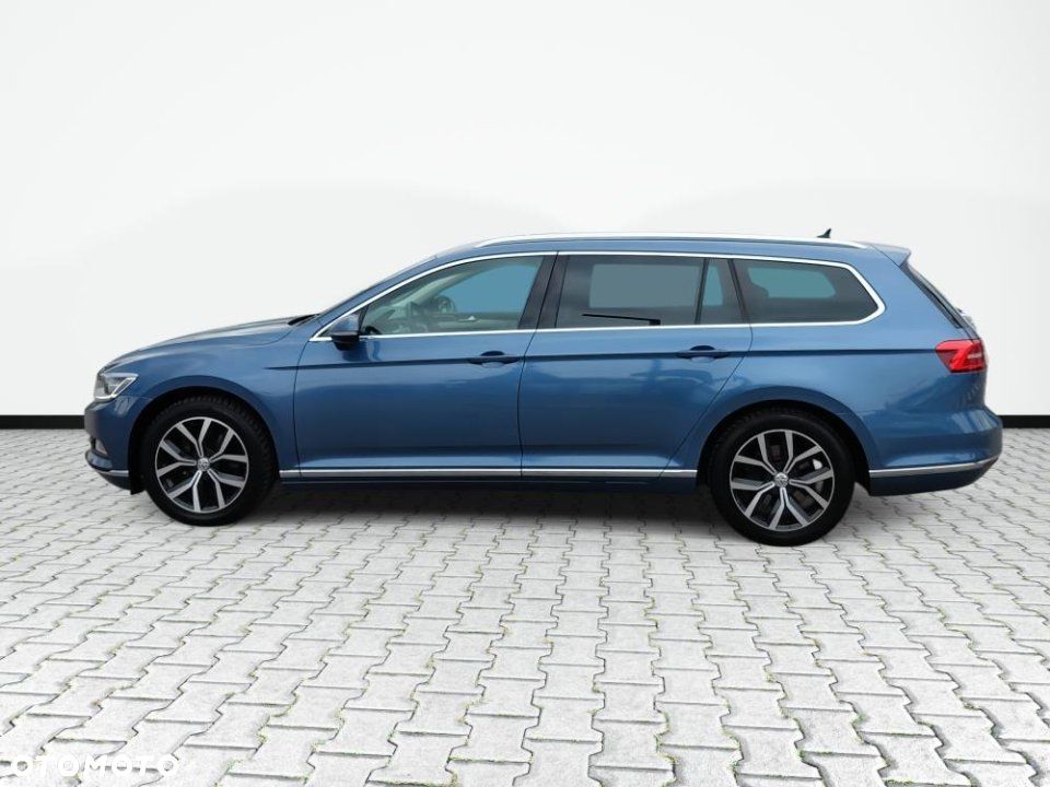 Volkswagen Passat - 8