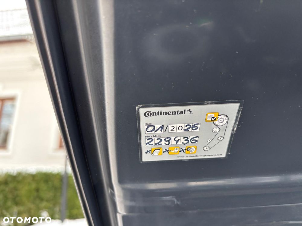 Volkswagen Golf - 22