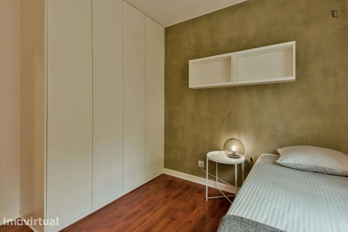 Quarto - localizado em Oeiras Lisbon - Grande imagem: 4/28