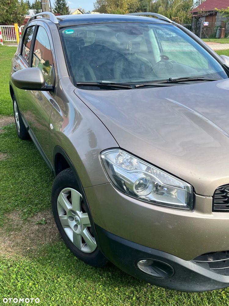 Nissan Qashqai - 2