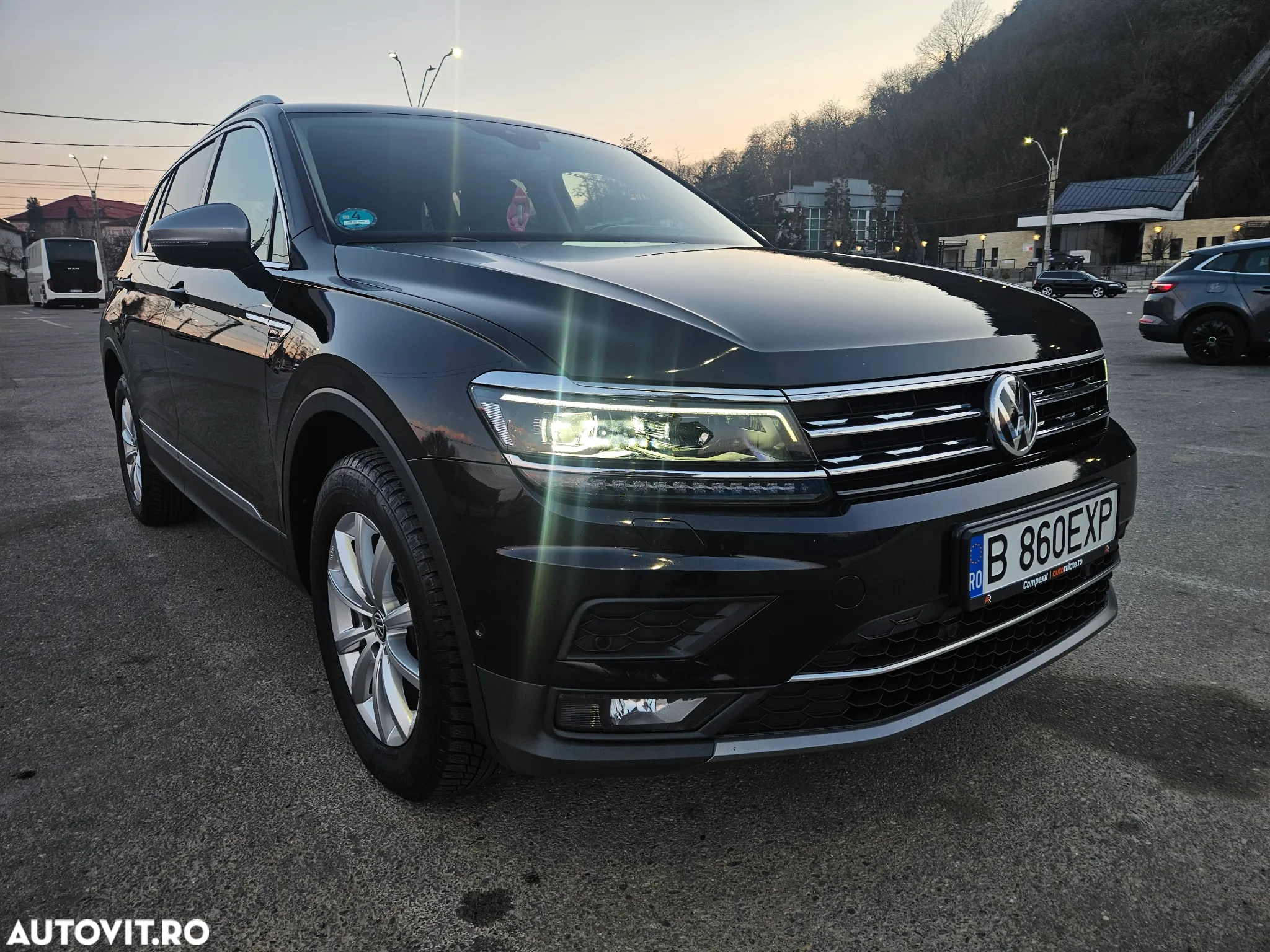 Volkswagen Tiguan Allspace 2.0 TDI SCR 4Motion DSG Highline - 2