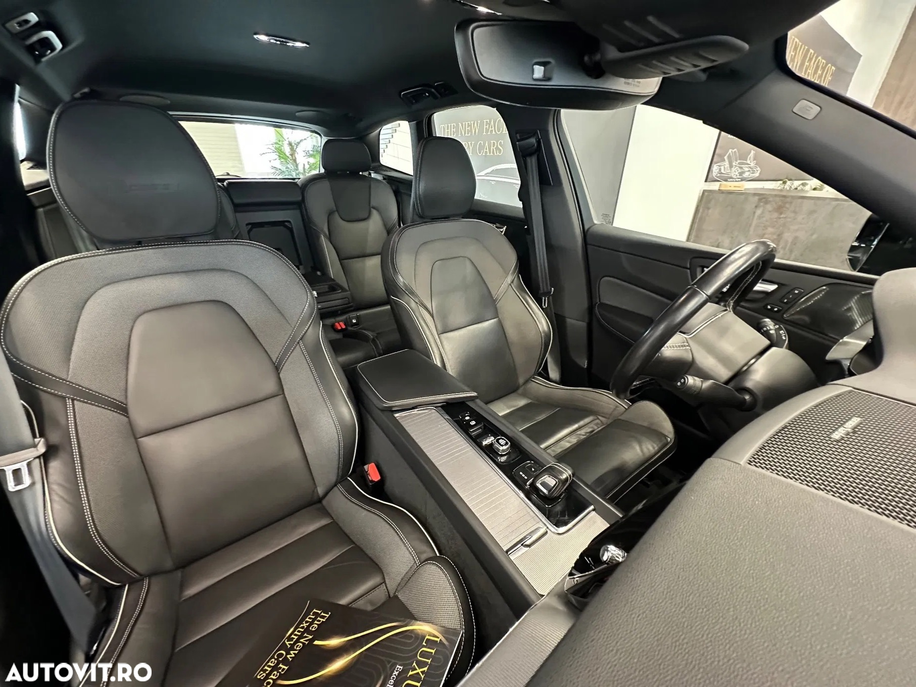 Volvo XC 60 B4 MHEV AT8 AWD R-Design - 21