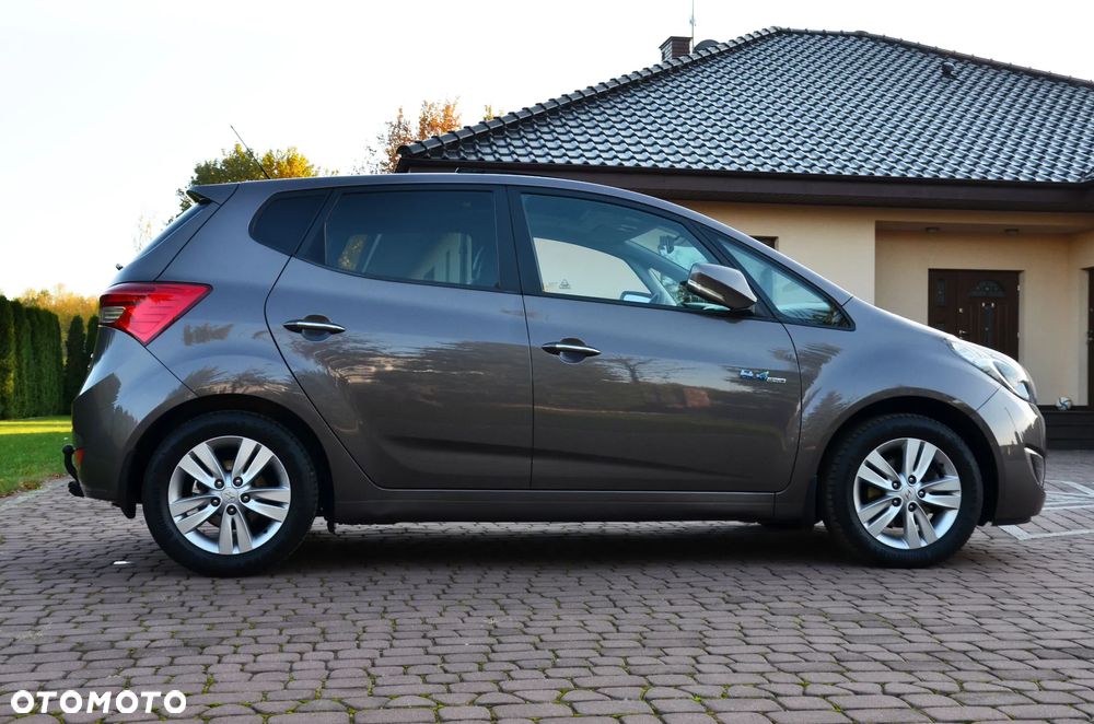 Hyundai ix20 1.6 Premium blue - 17