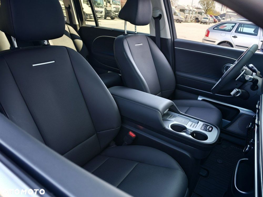 Hyundai IONIQ 9 - 25