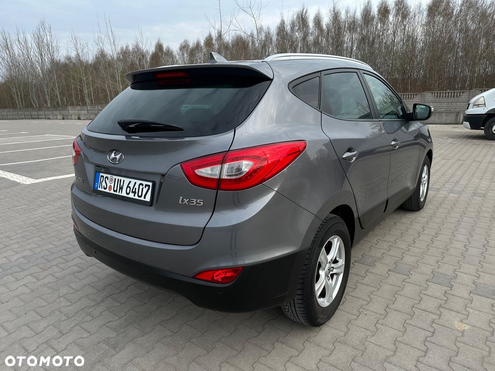 Hyundai ix35 1.6 2WD Fifa World Cup Edition - 4