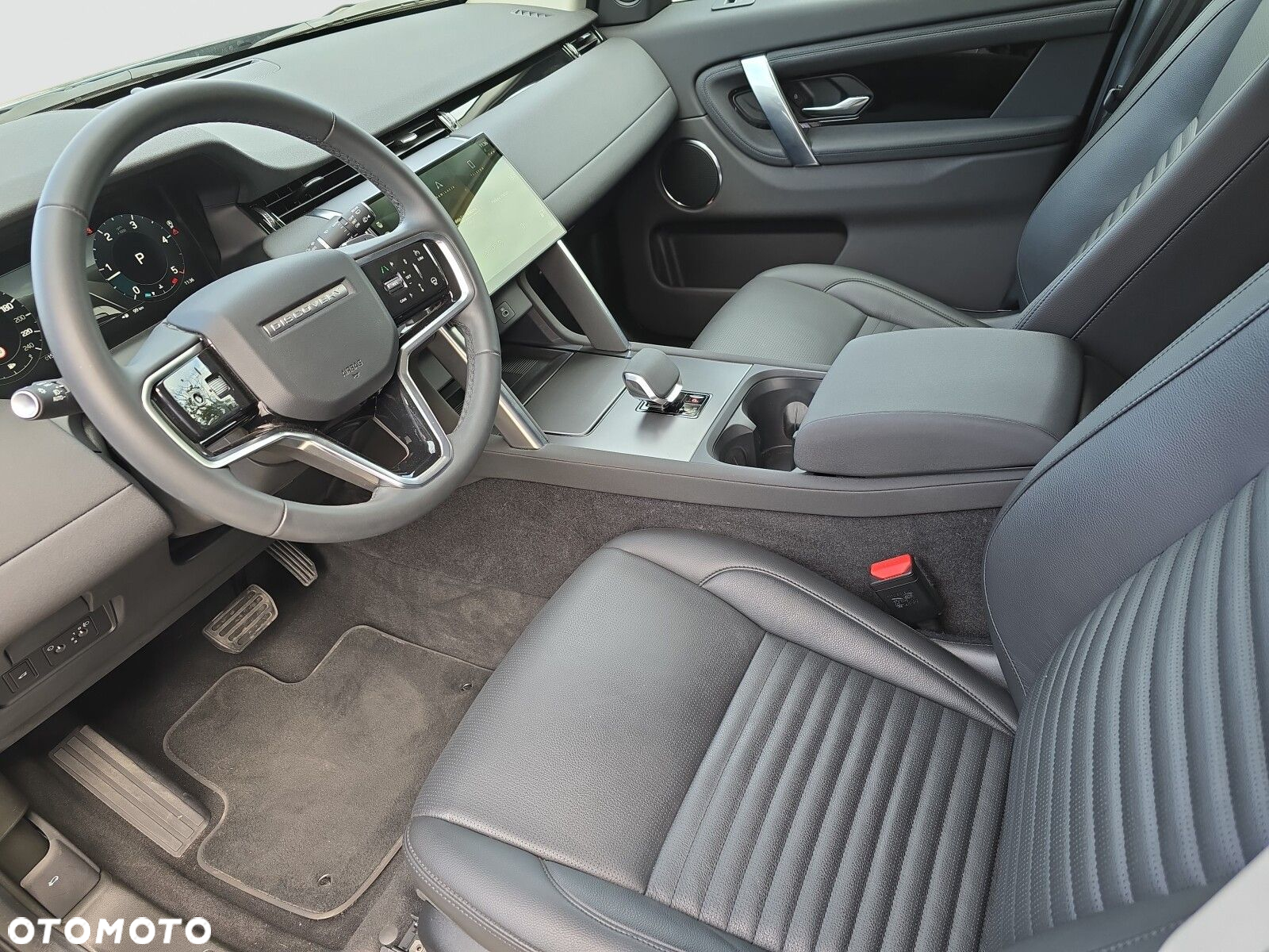 Land Rover Discovery Sport - 12