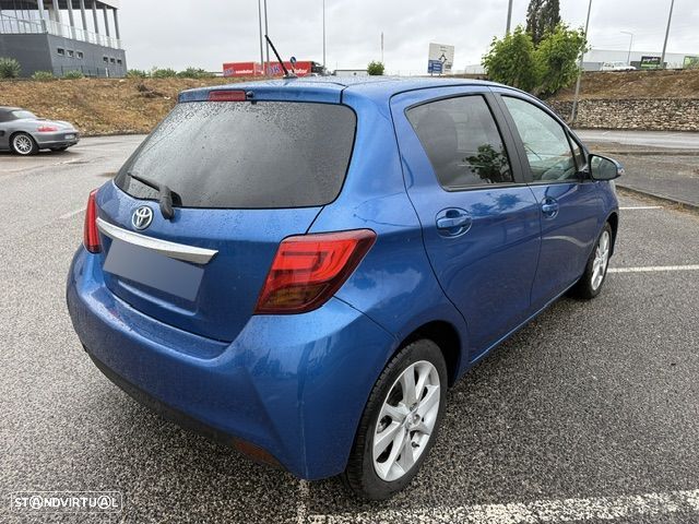 Toyota Yaris 1.5 HSD Comfort +P.Style+Navi - 9