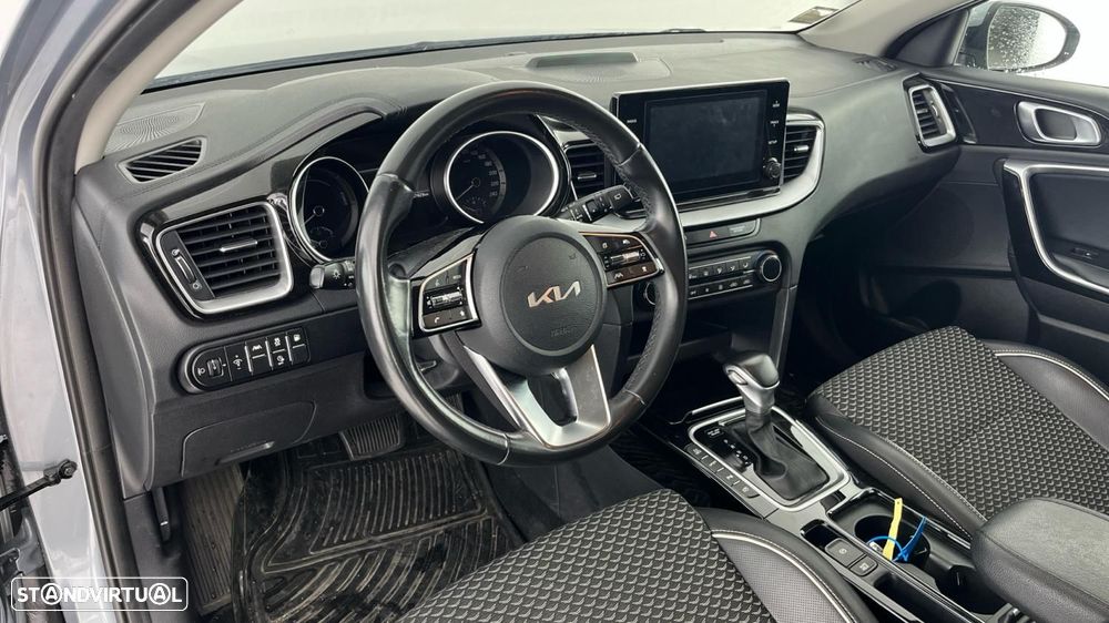 Kia XCeed 1.6 GDi PHEV Drive - 17