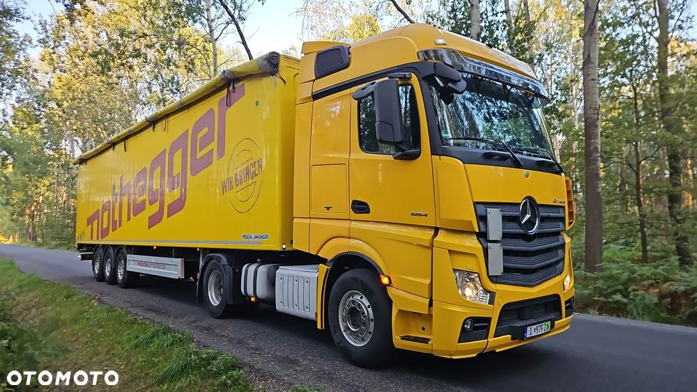Mercedes-Benz Actros 1845