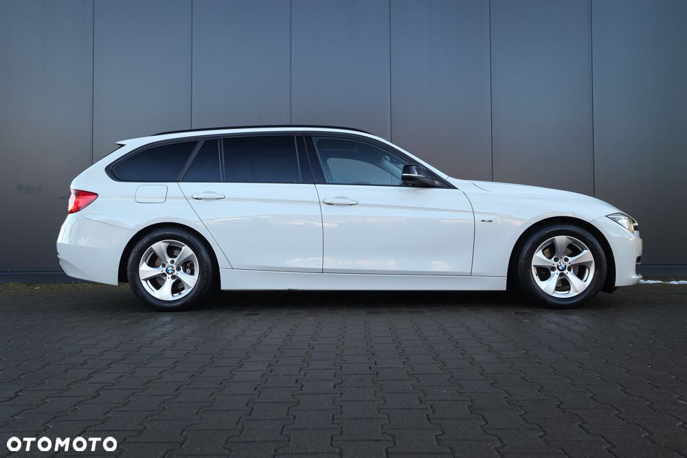 BMW Seria 3 320d Efficient Dynamics Edition Sport Line - 3