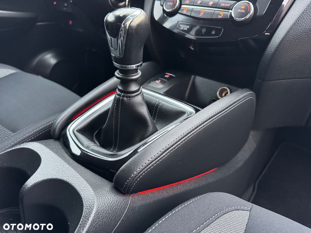 Nissan Qashqai 1.2 DIG-T 360 - 32