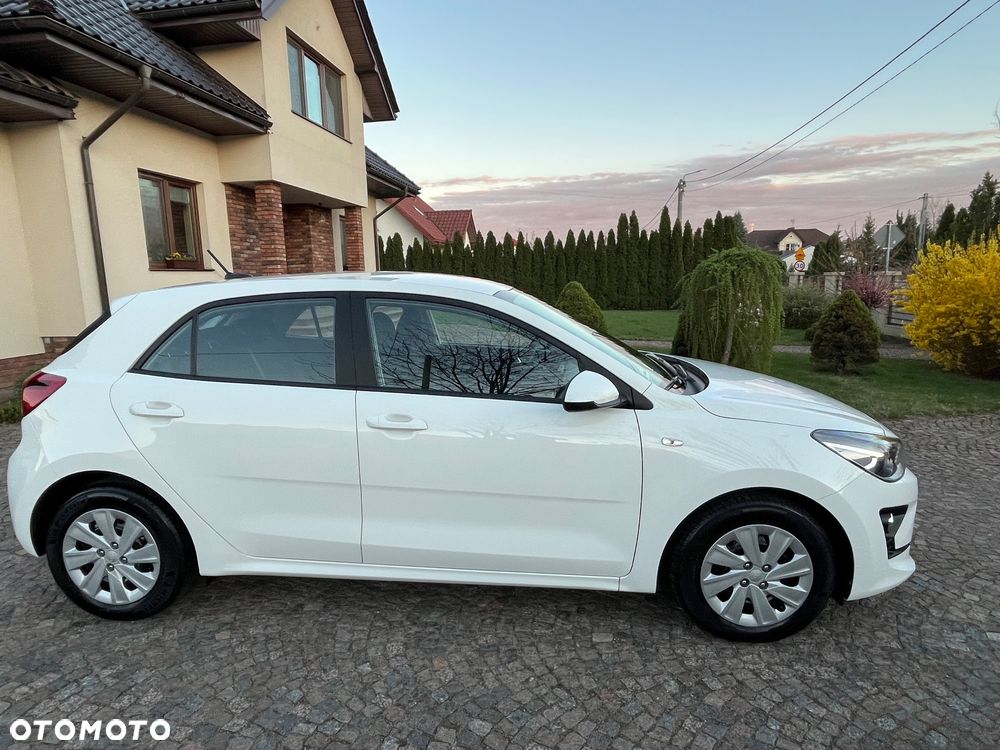 Kia Rio 1.2 M - 8