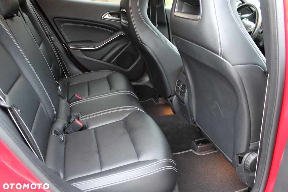 Mercedes-Benz GLA 200 7G-DCT Edition 1 - 12