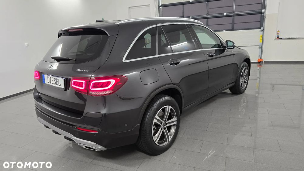 Mercedes-Benz GLC 300 de 4Matic 9G-TRONIC AMG Line Plus - 3