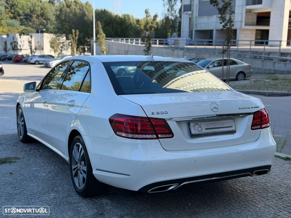 Mercedes-Benz E 300 Bluetec Hybrid Avantgarde - 4