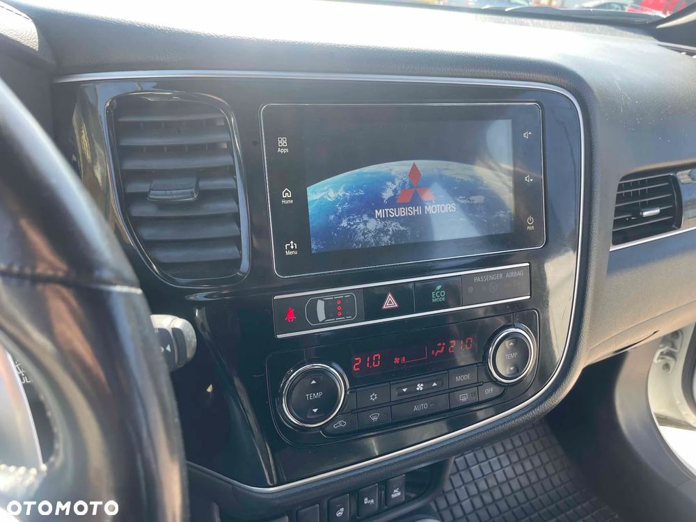 Mitsubishi Outlander - 19