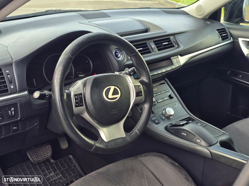 Lexus CT 200h - 7