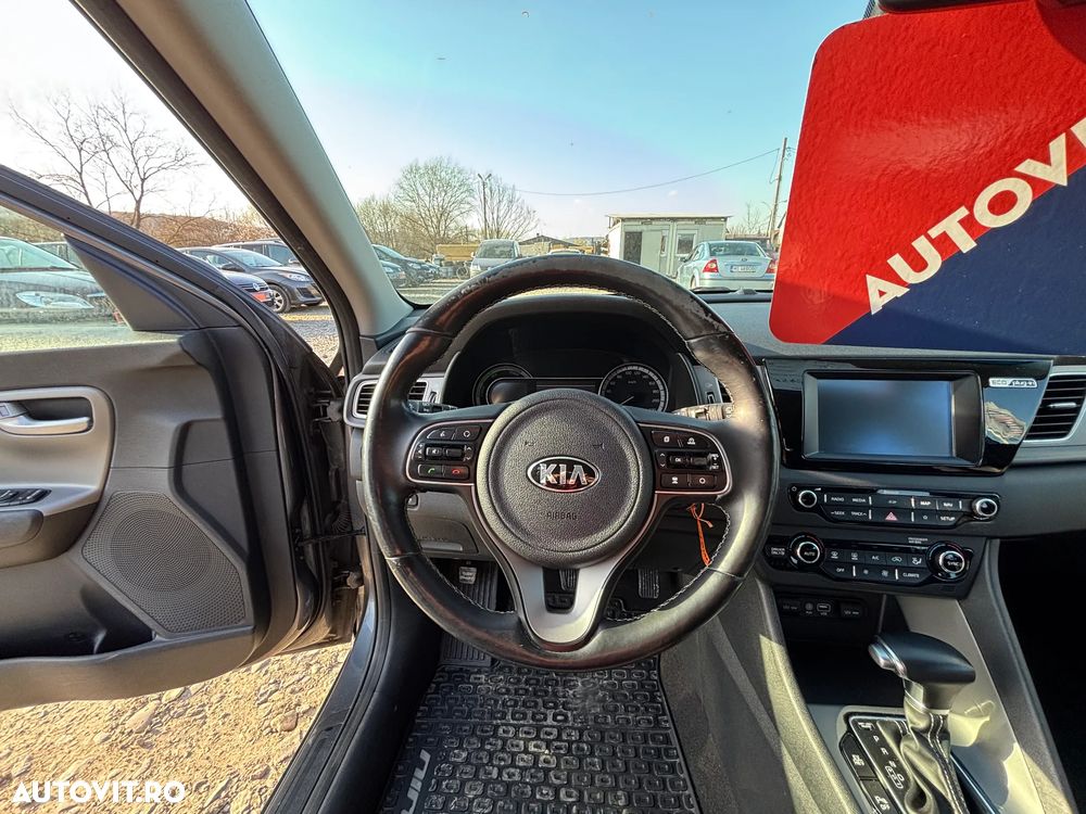 Kia Niro 1.6 GDI PHEV 2WD Aut. Vision - 10