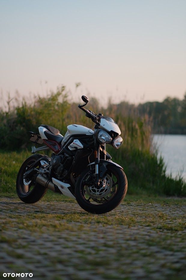 Triumph Street Triple