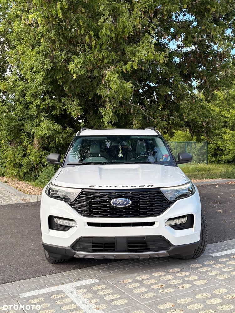 Ford Explorer - 1