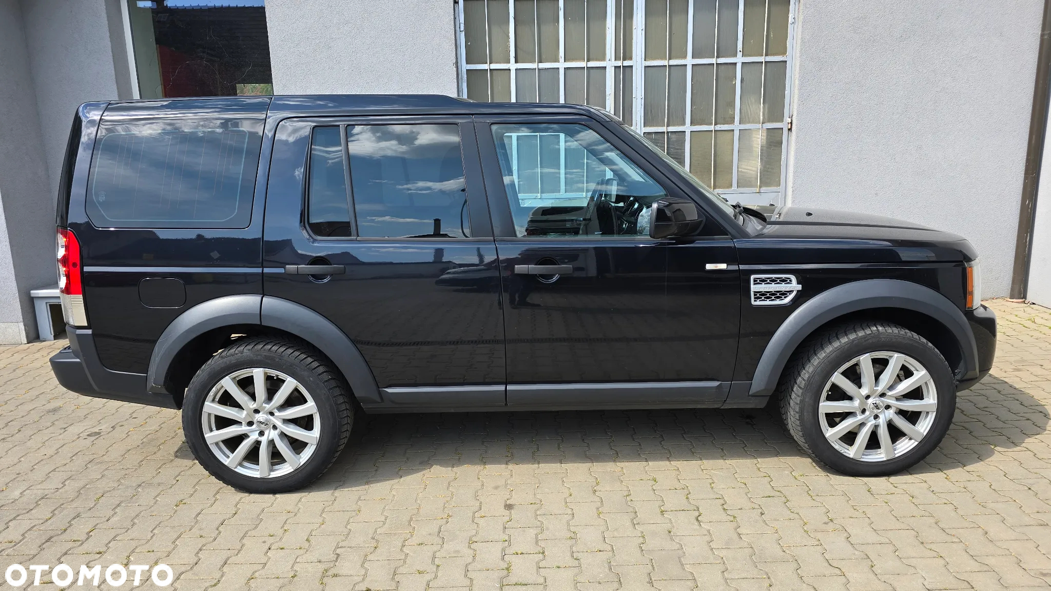 Land Rover Discovery IV 3.0D V6 S - 11