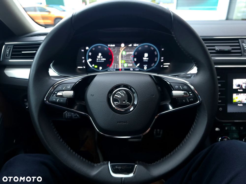 Skoda Superb 2.0 TDI SCR L&K DSG - 22