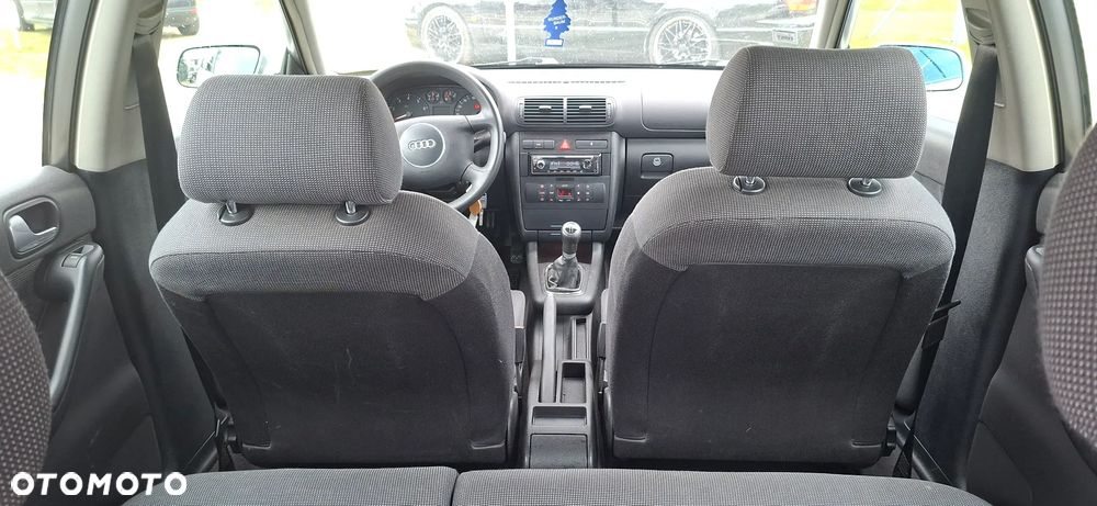 Audi A3 Sportback 1.6 Ambition - 14