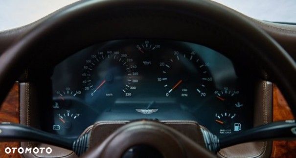 Aston Martin Virage - 13