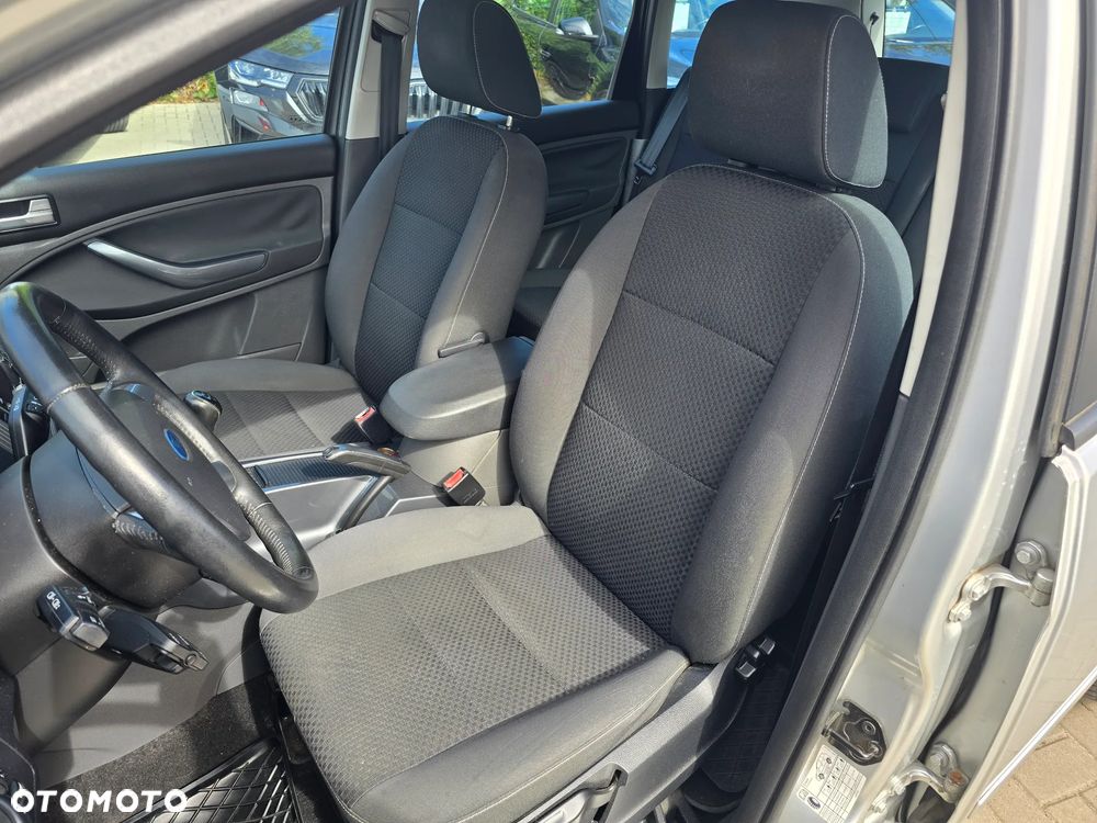 Ford C-MAX - 11