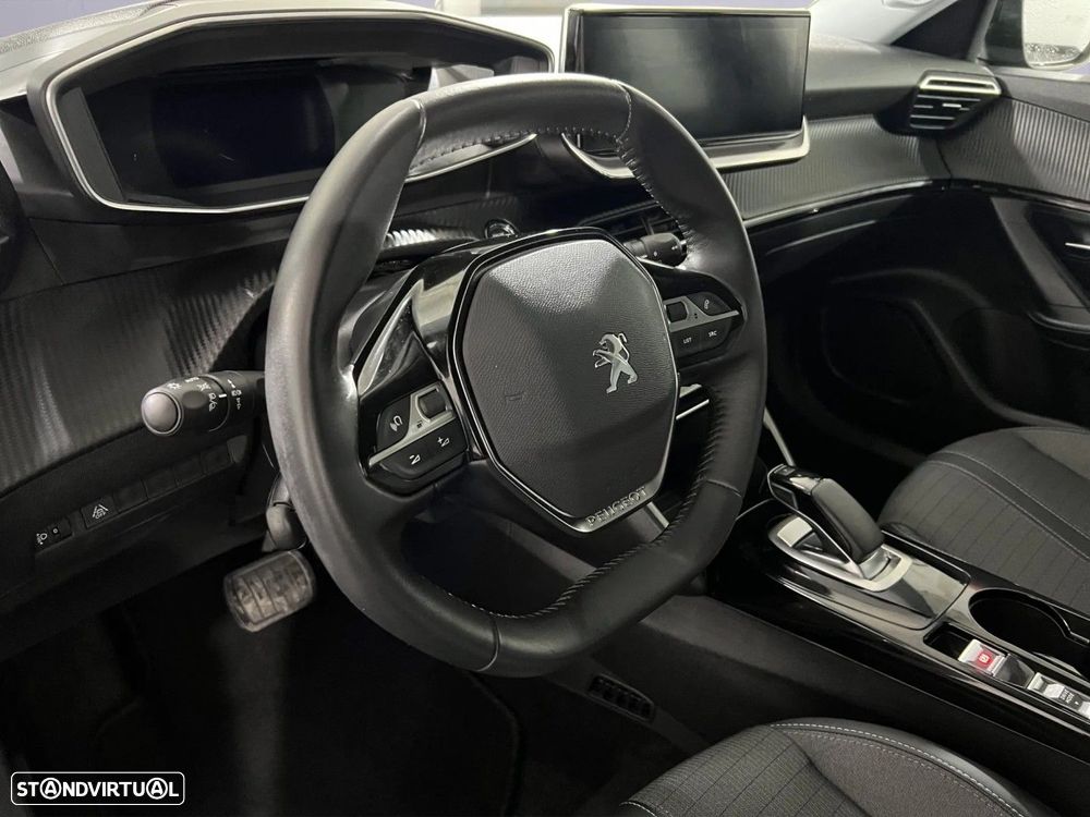 Peugeot e-2008 - 7