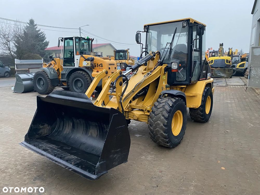 Caterpillar CAT 906, ŁYŻKA + WIDŁY, SUPER STAN, z NIEMIEC, SERWISOWANA W CAT - 12