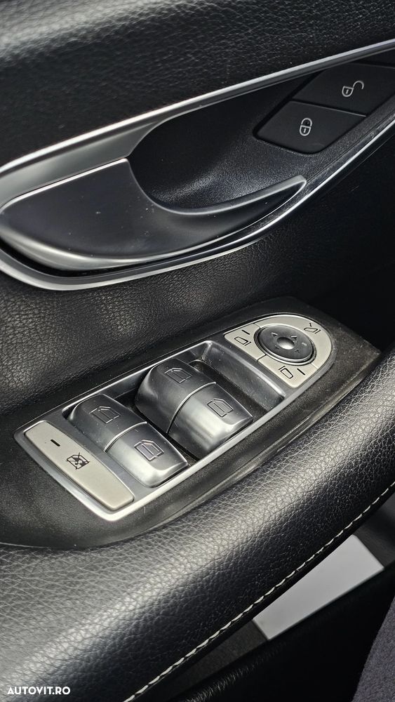 Mercedes-Benz E 220 d 4MATIC Aut. - 24
