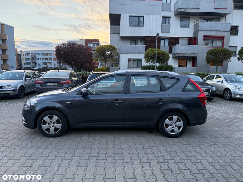 Kia Ceed 1.6 CVVT Dream-Team Edition - 27