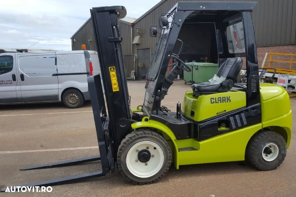 Clark C30D