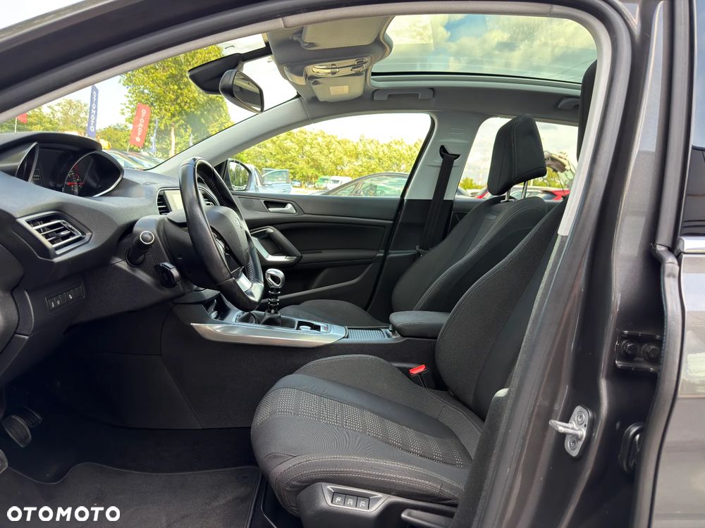 Peugeot 308 1.2 PureTech Allure S&S - 27