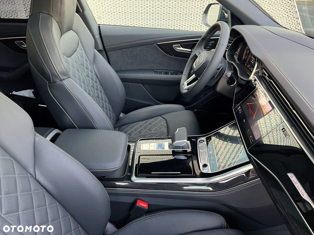 Audi Q8 - 21