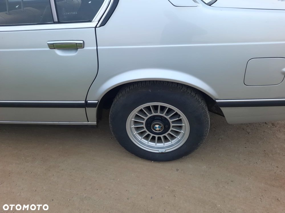 BMW Seria 7 728 i - 6
