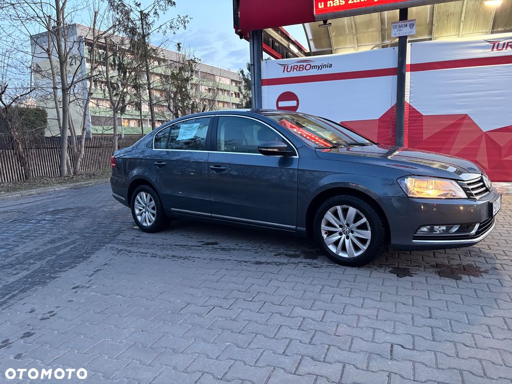 Volkswagen Passat 1.6 TDI DPF BlueMot Comfortline - 4