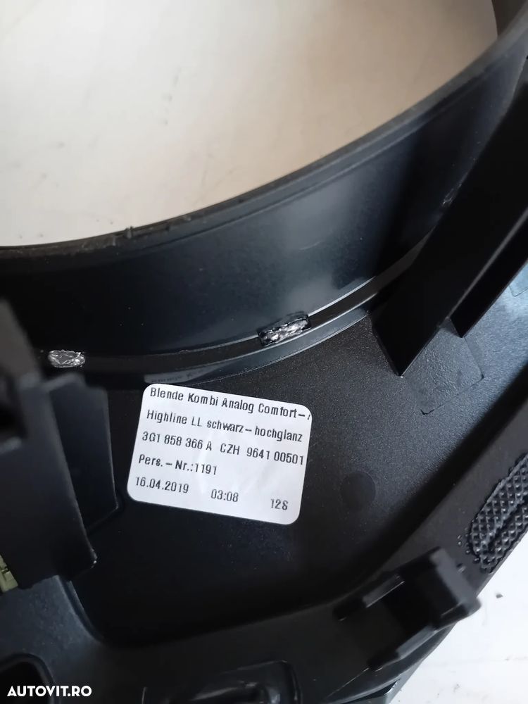 Ornament Ceasuri Bord Vw Passat B8 An 2014-2020 Volan Stanga Motor DFG Cutie Automata UAX - 7