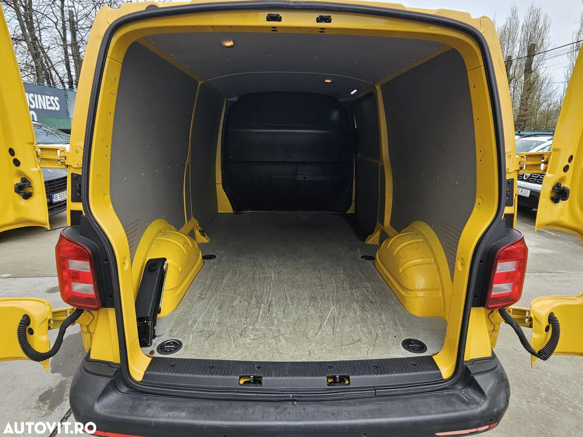 Volkswagen Transporter Kombi T6 2.0 TDI 75 kW KR - 8
