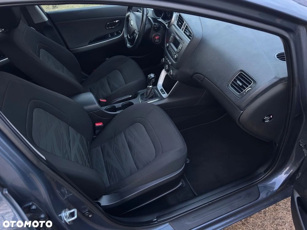 Kia Ceed - 9