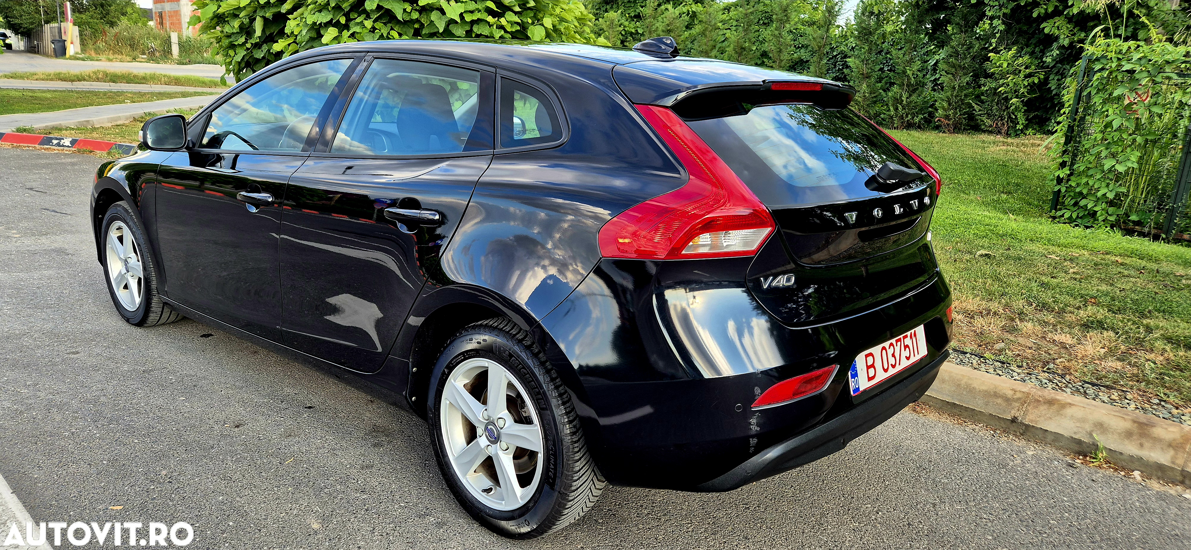 Volvo V40 D2 94g Kinetic - 3