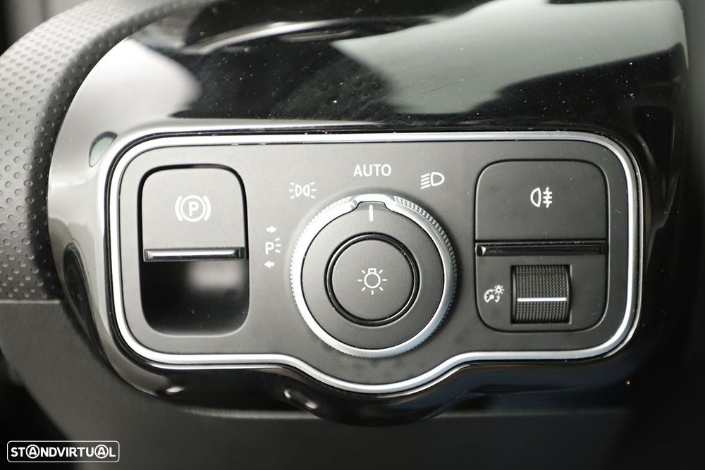 Mercedes-Benz A 250 e - 20