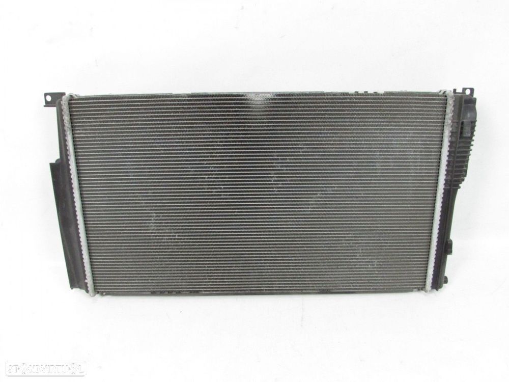 Radiador de água Seminovo/ Original BMW i8 (I12)/BMW i8 Roadster (I15) 171186733... - 2