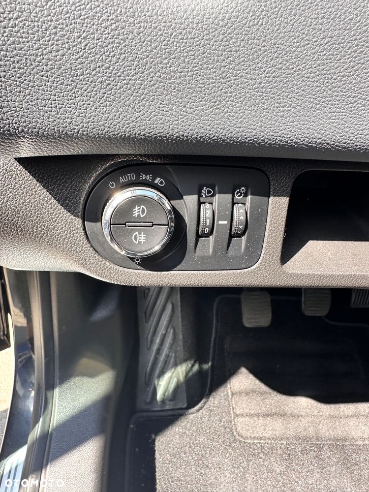 Opel Meriva - 12