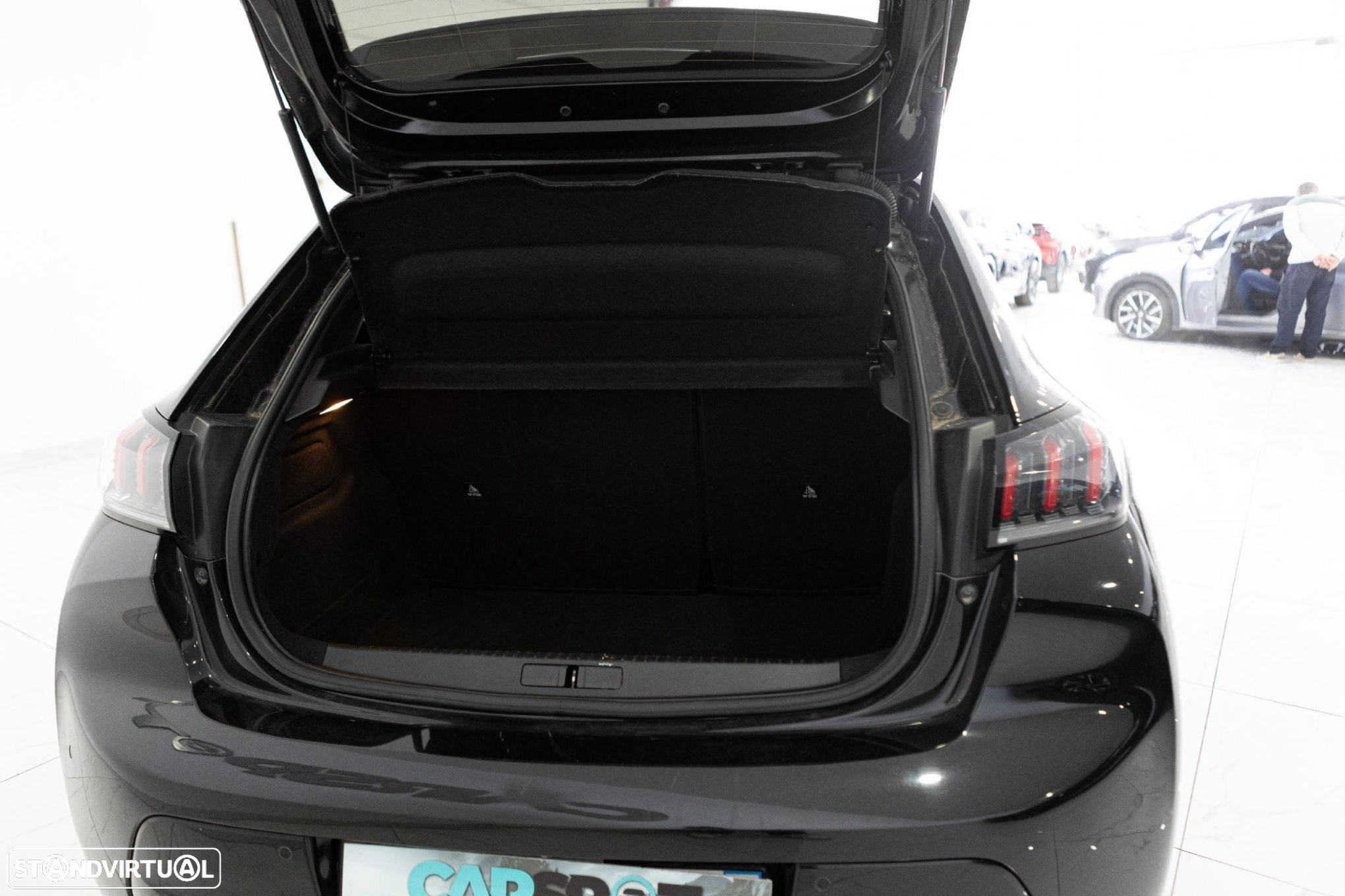Peugeot 208 1.2 PureTech Allure - 11